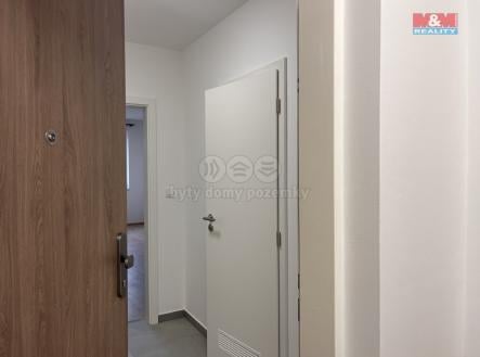 Pronájem bytu, 1+kk, 27 m²