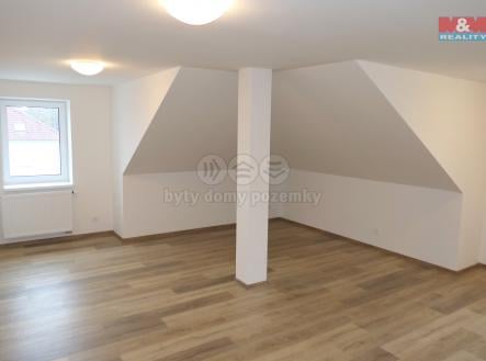 Pronájem bytu, 1+kk, 42 m²