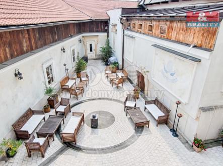 Prodej - hotel, 950 m²