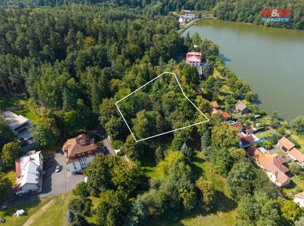 Prodej pozemku pro bydlení, 2 707 m²