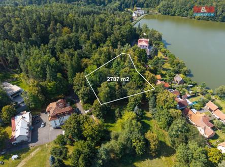 Prodej pozemku pro bydlení, 2 707 m²