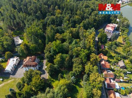 Prodej pozemku pro bydlení, 2 707 m²