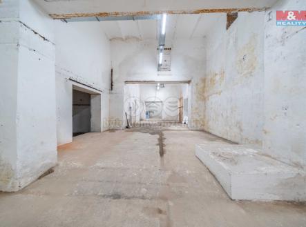 Pronájem skladovací prostor, 1 366 m²