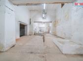 Pronájem skladovací prostor, 1 366 m²