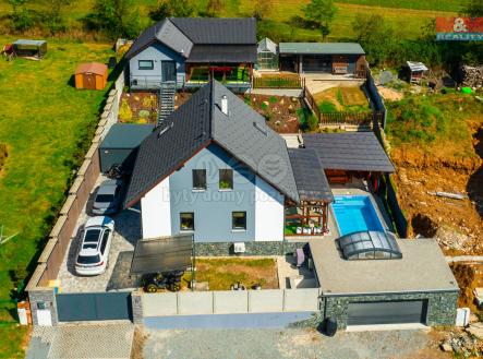 Prodej - dům/vila, 295 m²