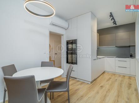 Pronájem bytu, 3+kk, 86 m²