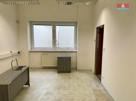 Pronájem kanceláře, 215 m²