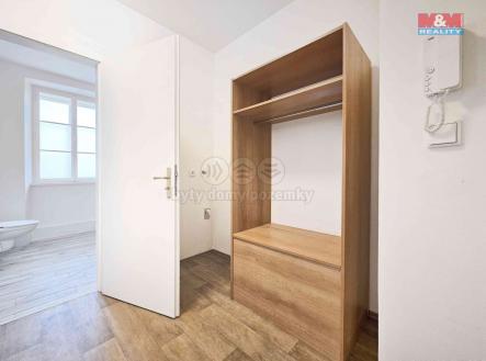 Pronájem bytu, 1+kk, 32 m²