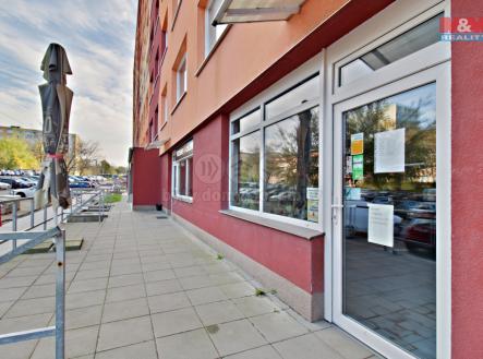 Prodej - obchodní prostor, 84 m²