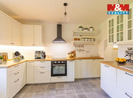 Prodej hotel, 270 m²