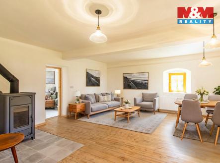 Prodej hotel, 270 m²