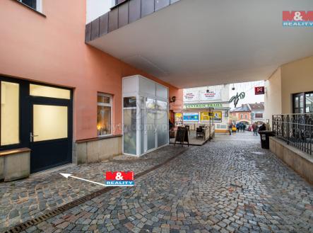 Prodej obchodní prostor, 143 m²