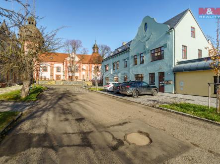 Prodej - dům/vila, 516 m²