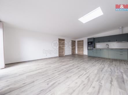 Pronájem bytu, 4+kk, 101 m²