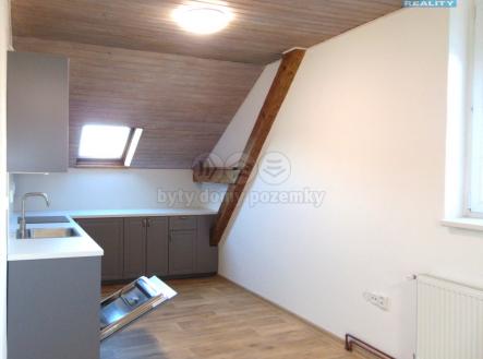 Pronájem bytu, 4+kk, 102 m²