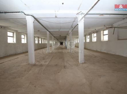 Pronájem - výrobní prostor, 3 652 m²