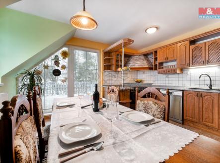 Prodej hotel, 285 m²