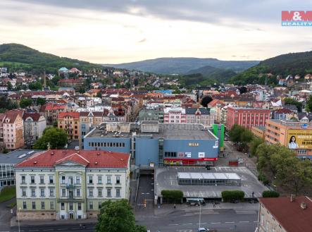 Pronájem - obchodní prostor, 230 m²