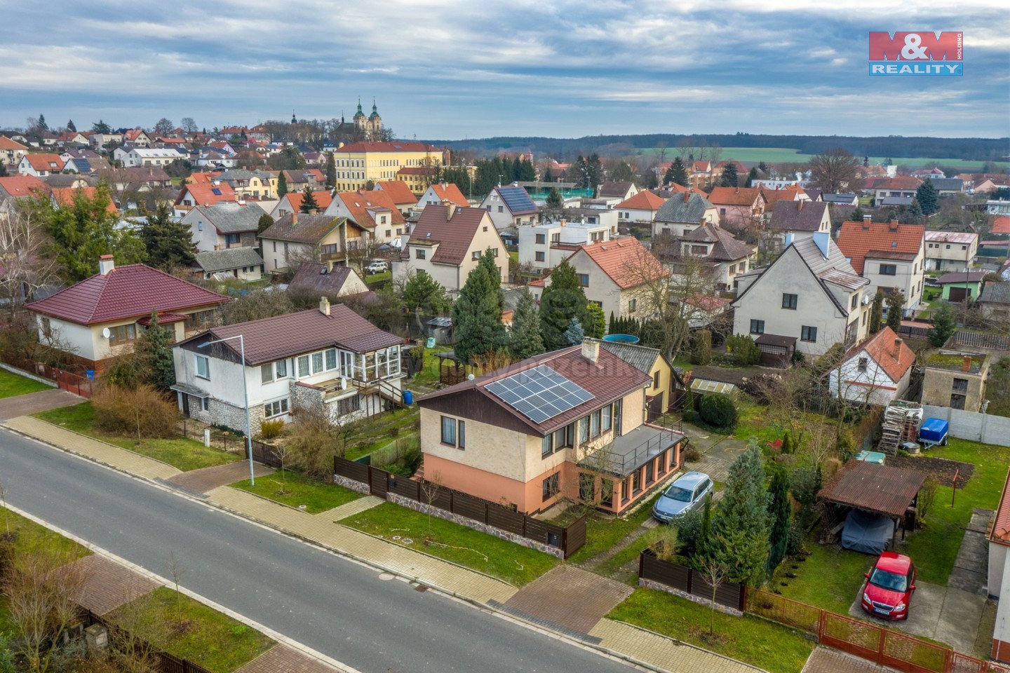 Pohled na dům ze silnice