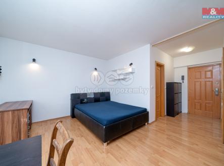 Pronájem bytu, 1+kk, 38 m²