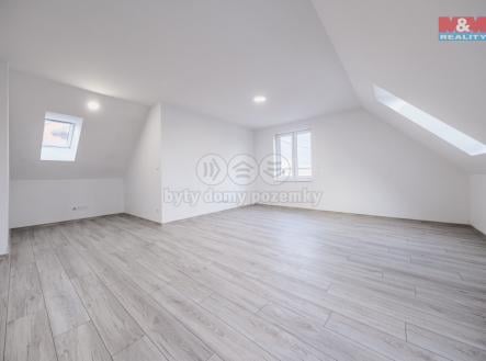 Pronájem bytu, 3+kk, 90 m²