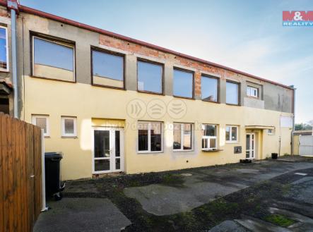 Prodej - obchodní prostor, 800 m²