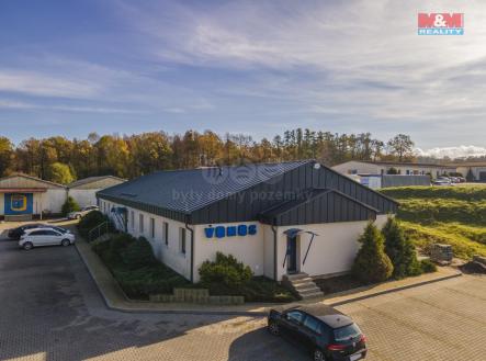 Pronájem kanceláře, 550 m²