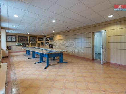 Pronájem kanceláře, 550 m²