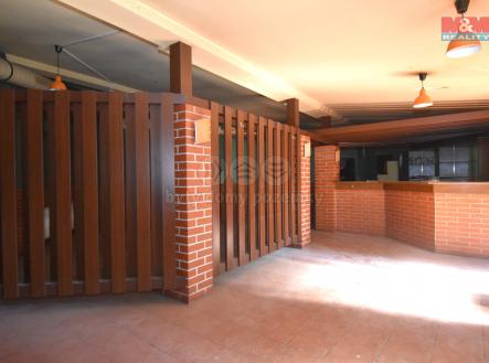 Pronájem obchodní prostor, 140 m²