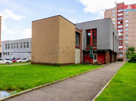 Prodej - obchodní prostor, 1 500 m²