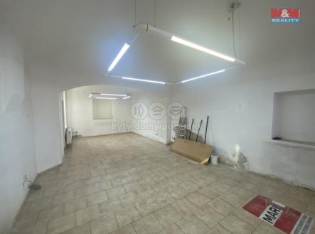 Pronájem - obchodní prostor, 70 m²