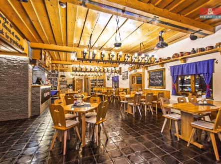 Prodej - hotel, 1 770 m²