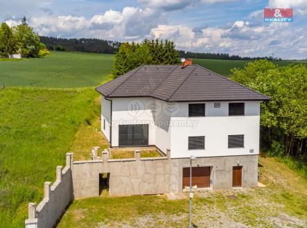 Prodej - dům/vila, 450 m²