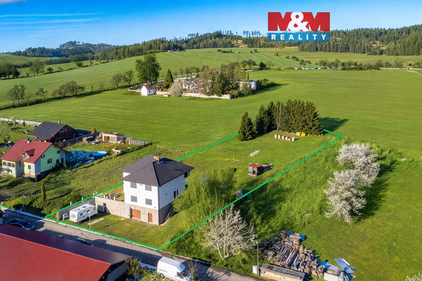 Prodej rodinného domu, 450 m², Neustupov