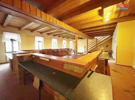 Pronájem - restaurace, 350 m²