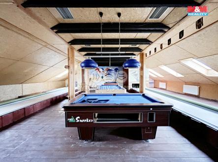 Pronájem - restaurace, 350 m²