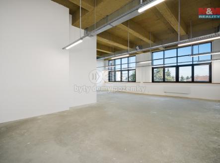 Prodej - obchodní prostor, 140 m²