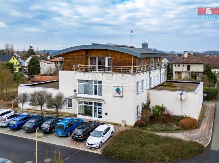 Prodej - kanceláře, 832 m²