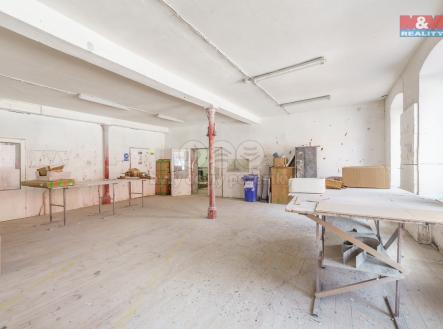 Prodej výrobní prostor, 2 100 m²