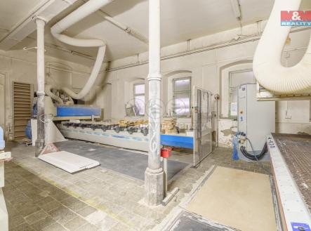 Prodej výrobní prostor, 2 100 m²