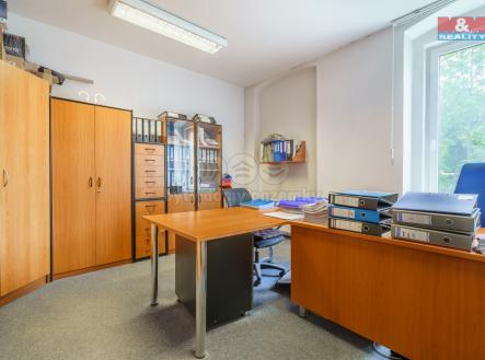 Prodej - kanceláře, 2 100 m²