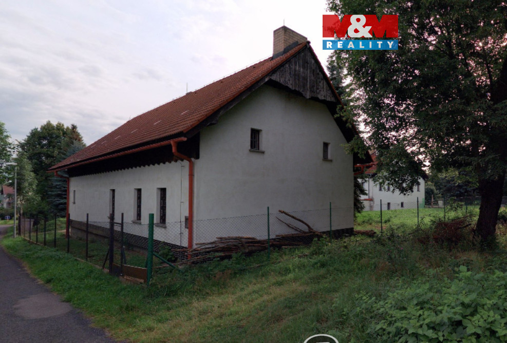 Pohled z venku ze zadu