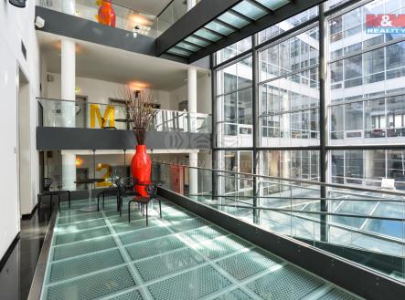 Pronájem kanceláře, 412 m²