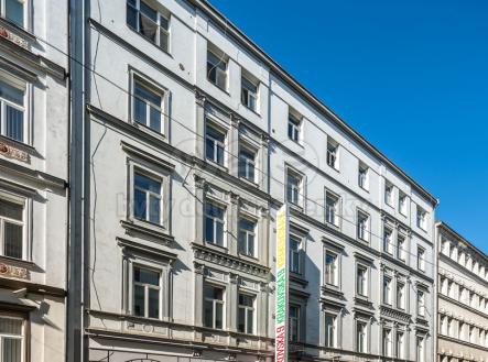 Pronájem kanceláře, 412 m²