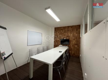 Pronájem kanceláře, 70 m²