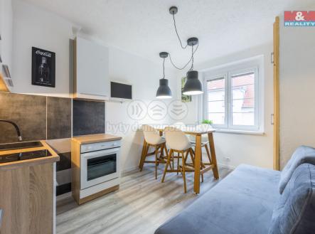 Pronájem bytu, 2+kk, 37 m²