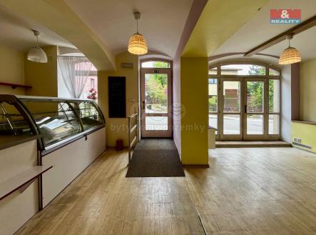 Pronájem - obchodní prostor, 130 m²