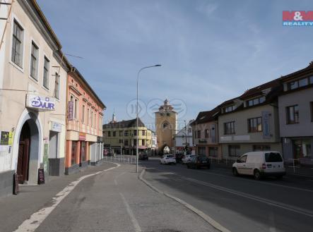 Pronájem - obchodní prostor, 73 m²
