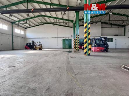 Pronájem skladovací prostor, 888 m²