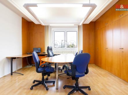 Pronájem - kanceláře, 54 m²